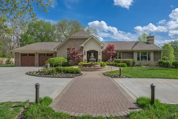 317 Colonial Lane, Washington Twp, OH 45429