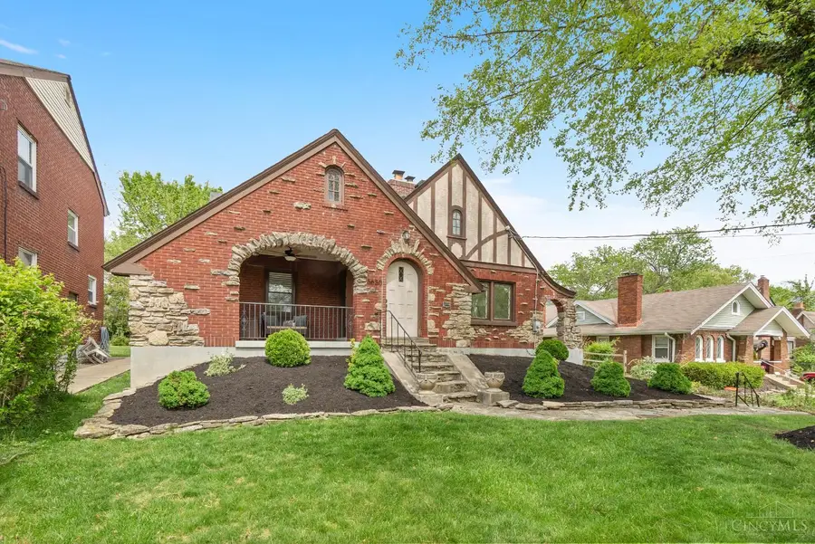 3630 Ravenwood Avenue, Cincinnati, OH 45213 - #3