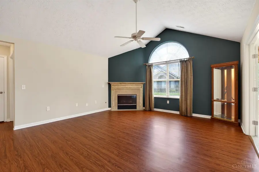 1364 Cotswold Lane, Hamilton, OH 45013 - #3