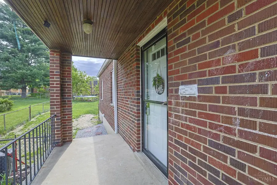 976 Woodbriar Lane, Cincinnati, OH 45238 - #3