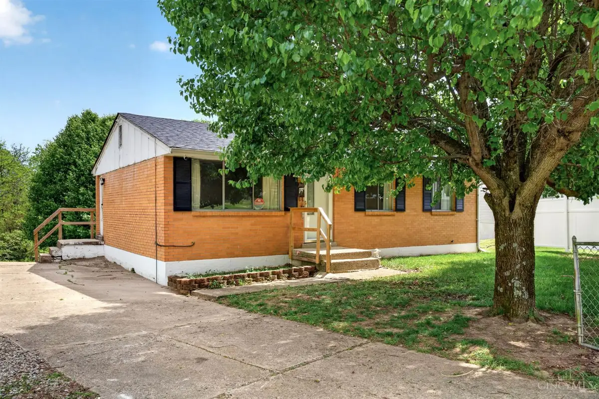 96 Chickasaw Drive, Hamilton, OH 45013 - #1