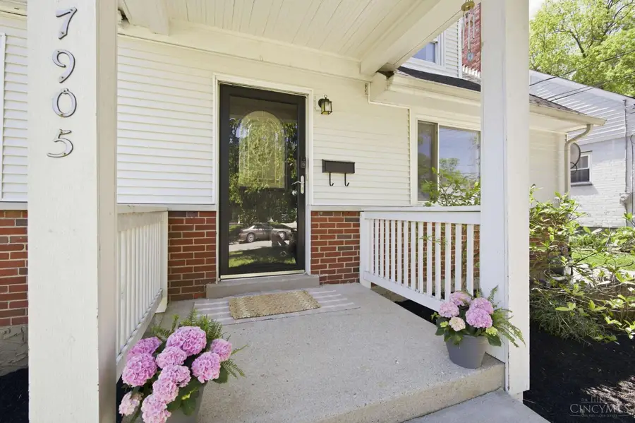 7905 Mapleleaf Drive, Madeira, OH 45243 - #2