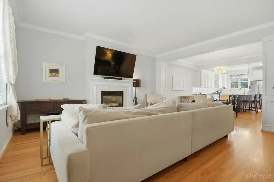 521 Hoge Street, Cincinnati, OH 45226 - #3