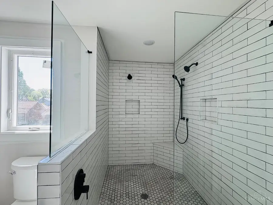 6826 Bantry Avenue, Cincinnati, OH 45213 - #3