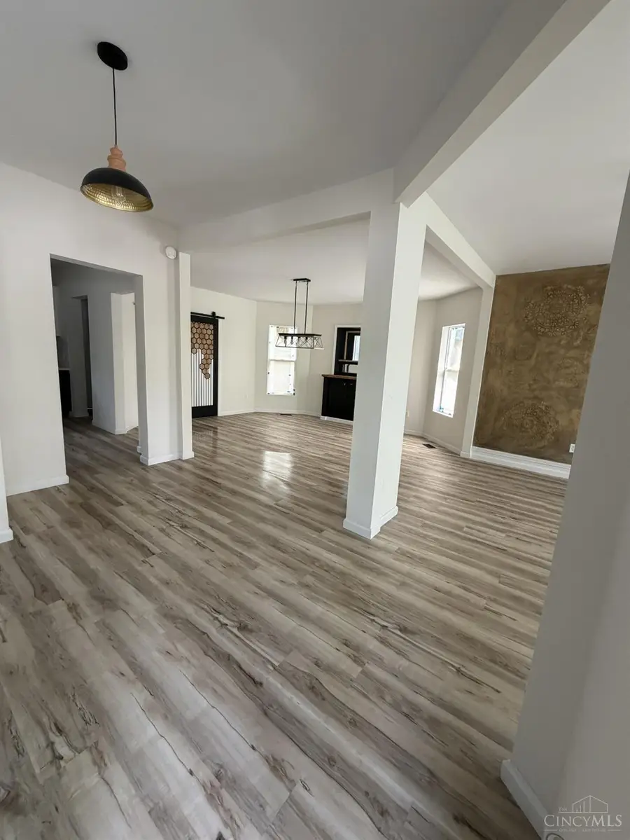 2001 Woodlawn, Middletown, OH 45044 - #2