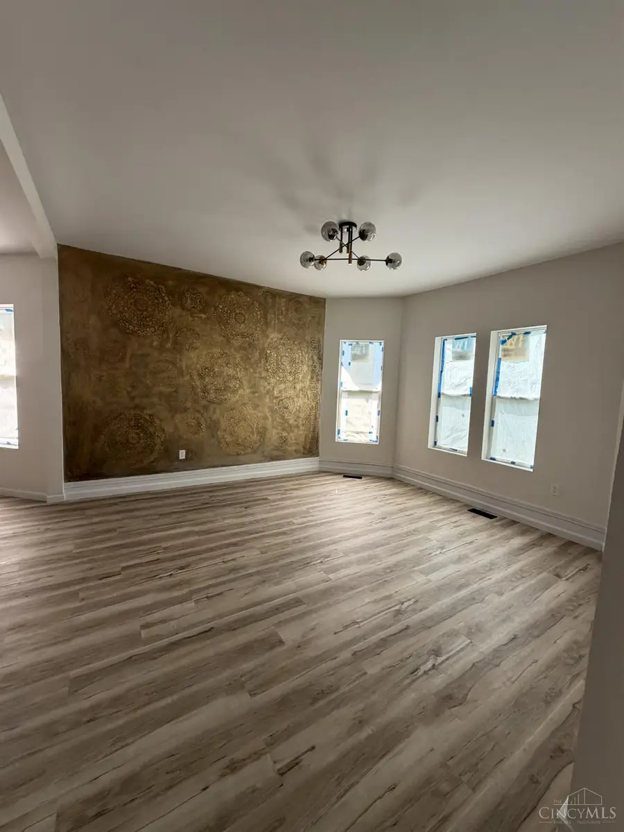 2001 Woodlawn, Middletown, OH 45044 - #3