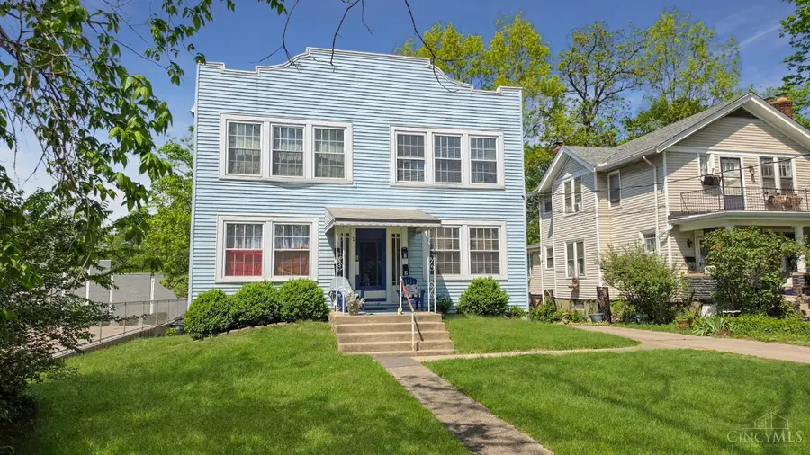 1 Springfield Pike, Wyoming, OH 45215 - #2