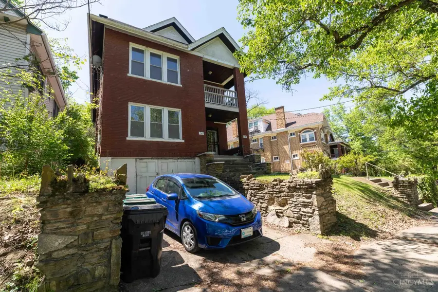 741 E Mitchell Avenue, Cincinnati, OH 45229 - #2