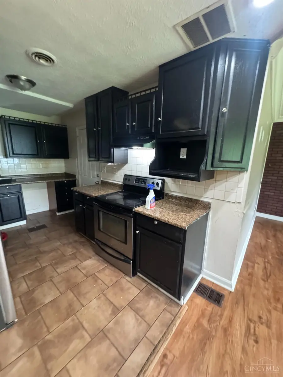 8616 Balboa Drive, Finneytown, OH 45231 - #3