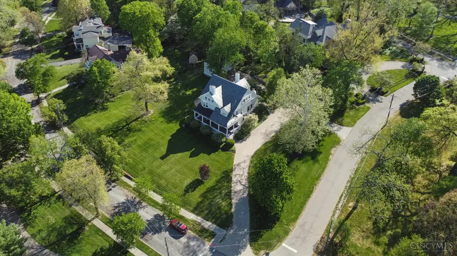 835 Ivy Avenue, Glendale, OH 45246 - #2