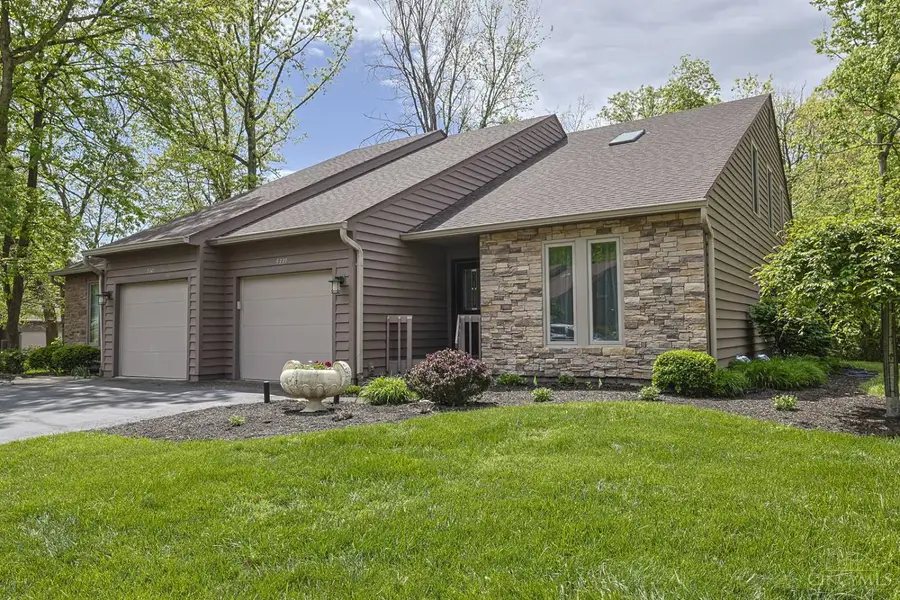 5339 Hickory Trail Lane, Blue Ash, OH 45242 - #2