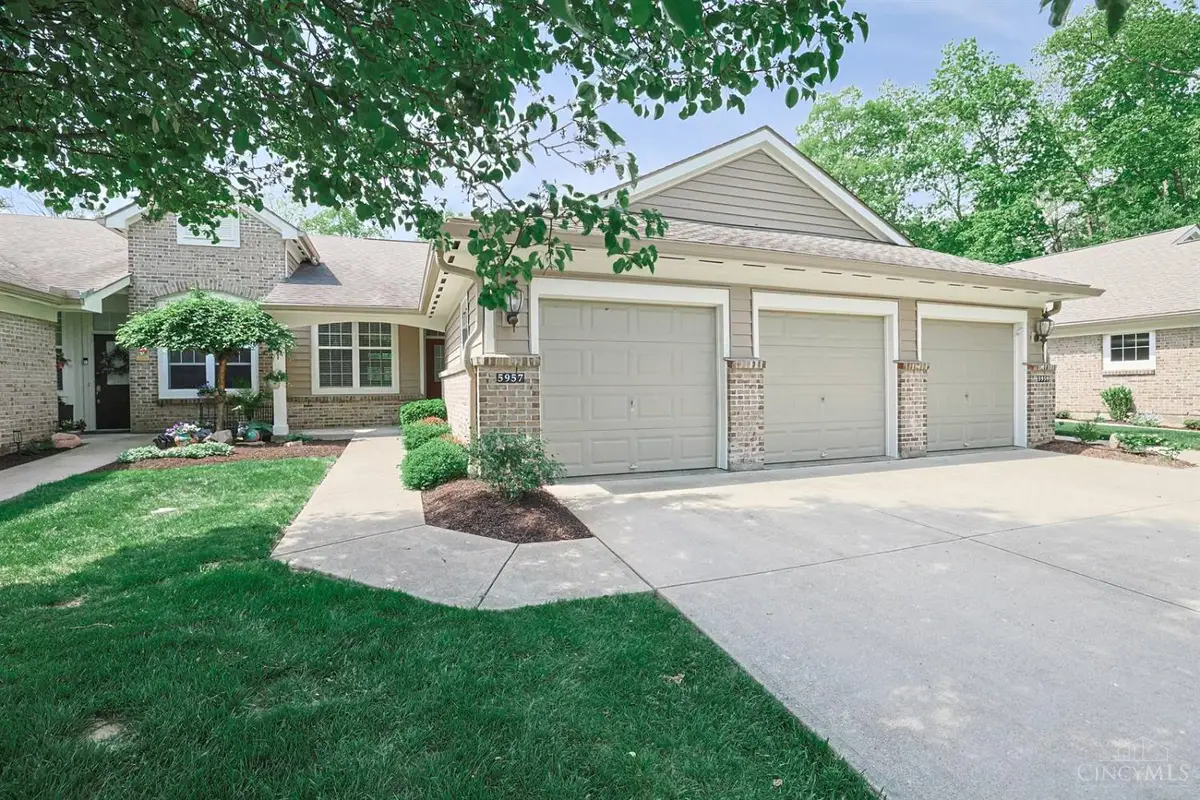 5957 Castlewood Crossing, Mulberry, OH 45150 - #1