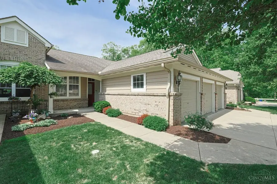 5957 Castlewood Crossing, Mulberry, OH 45150 - #3