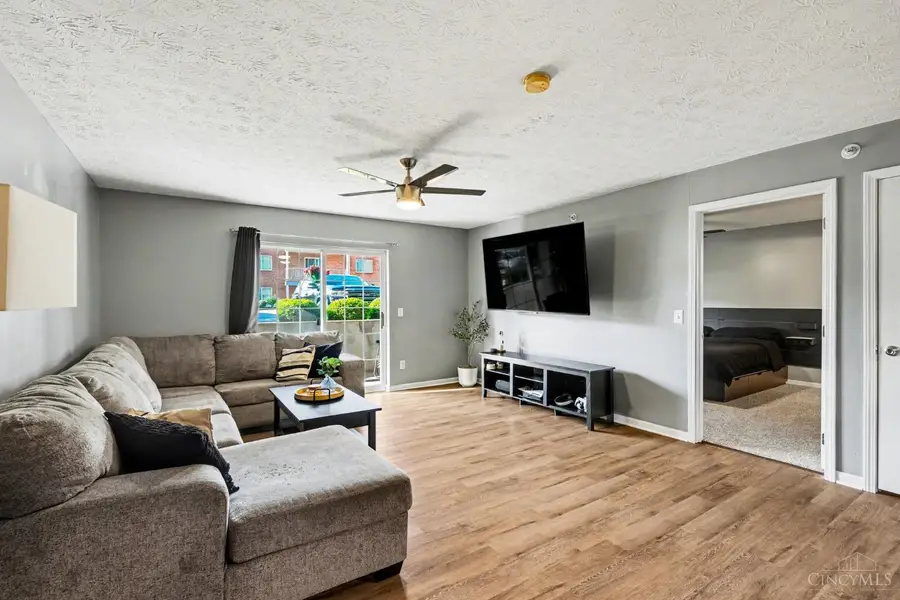 3318 Emerald Lakes Drive #1A, Monfort Heights, OH 45211 - #2