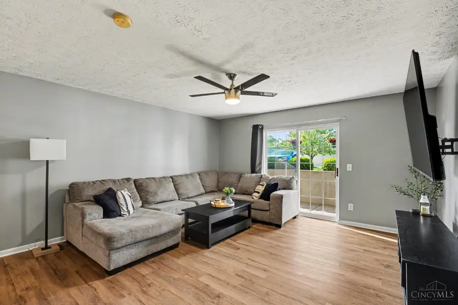 3318 Emerald Lakes Drive #1A, Monfort Heights, OH 45211 - #3