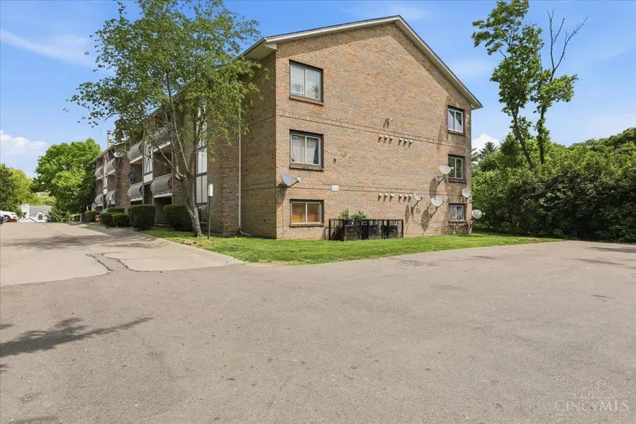 2435 Montana Avenue #11, Cincinnati, OH 45211 - #3