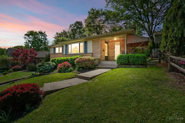 2799 Losantiridge Avenue, Columbia Twp, OH 45213