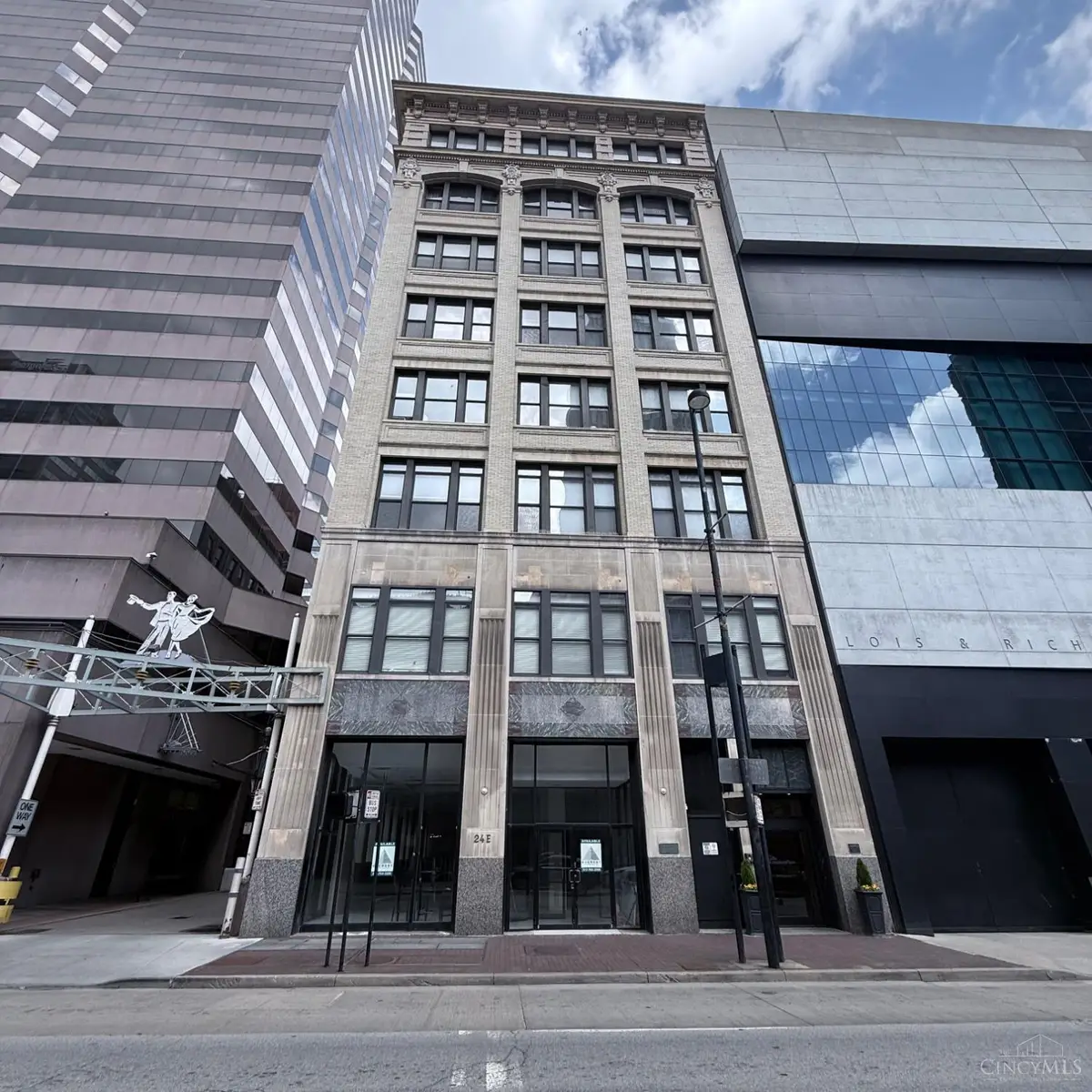 26 E Sixth Street #802, Cincinnati, OH 45202 - #1