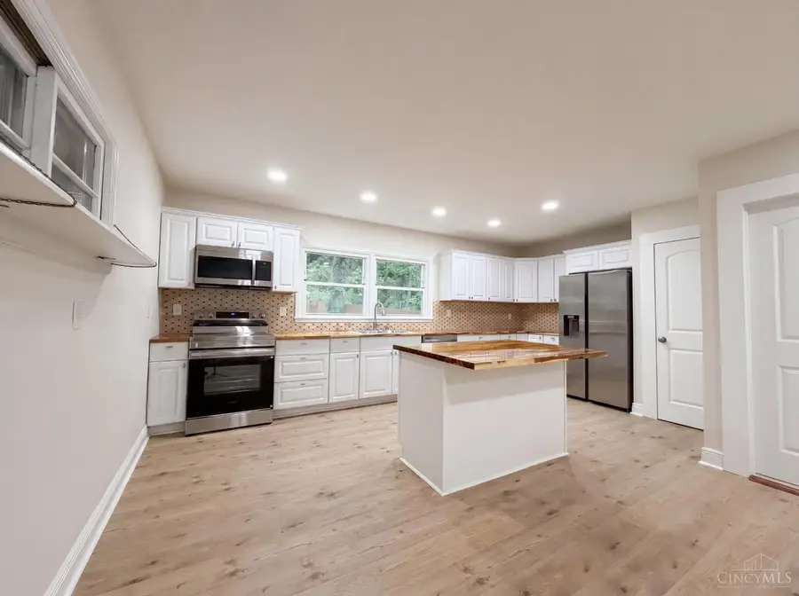 233 S C Street, Hamilton, OH 45013 - #2