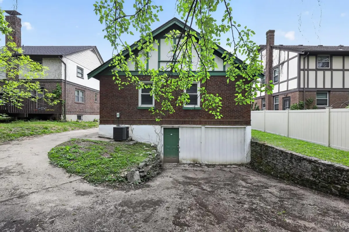 2725 Orland Avenue, Cincinnati, OH 45211 - #1