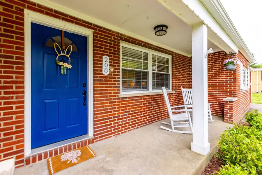 208 Furbee Drive, Mason, OH 45040 - #2