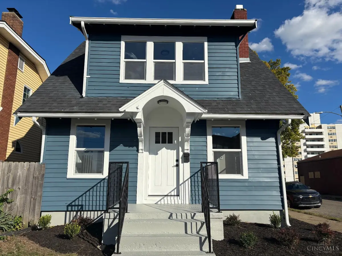 2052 Pleasant Avenue, Hamilton, OH 45015 - #1