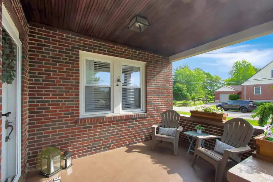 6134 Cherokee Drive, Madeira, OH 45243 - #2