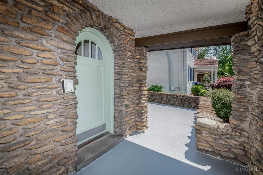 1128 Paxton Avenue, Cincinnati, OH 45208 - #2
