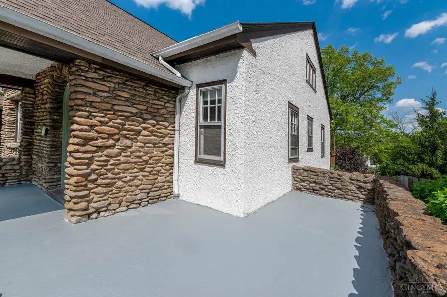 1128 Paxton Avenue, Cincinnati, OH 45208 - #3