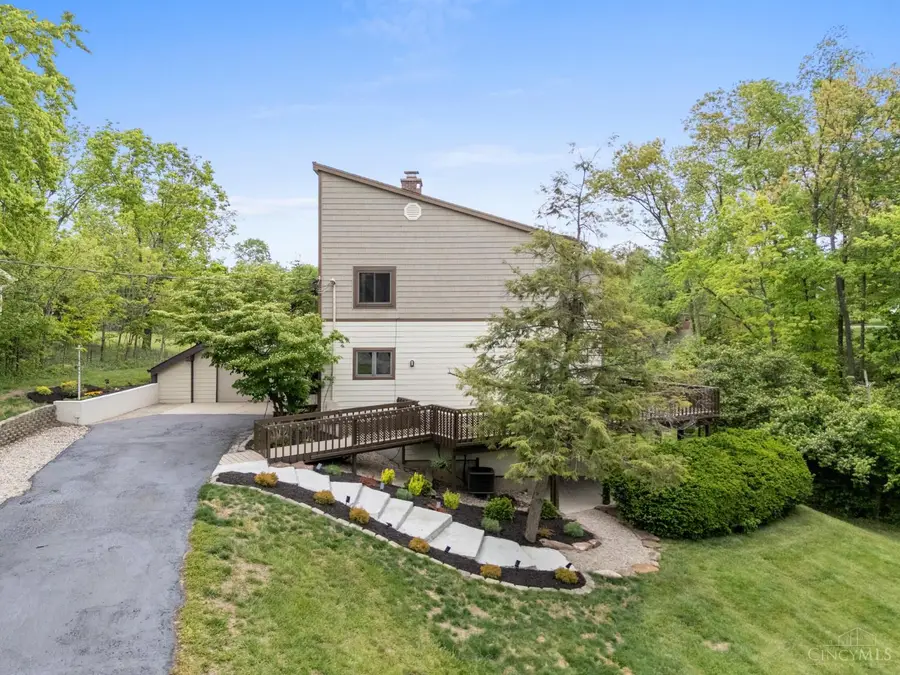 7652 Terraqua Drive, West Chester, OH 45241 - #2