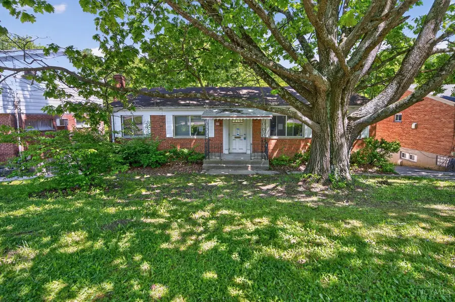 2824 Lafeuille Avenue, Cincinnati, OH 45211 - #3