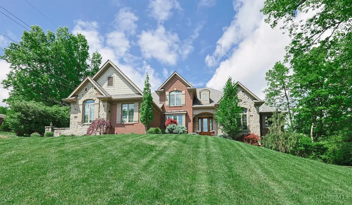376 Compton Road, Wyoming, OH 45215 - #1