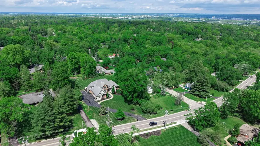 376 Compton Road, Wyoming, OH 45215 - #3