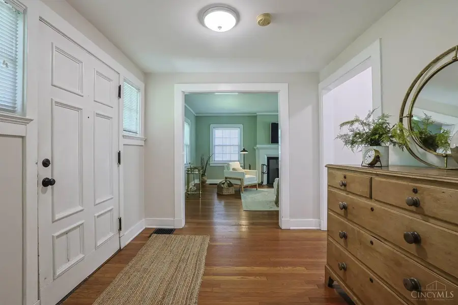 2873 Linwood Avenue, Cincinnati, OH 45208 - #2