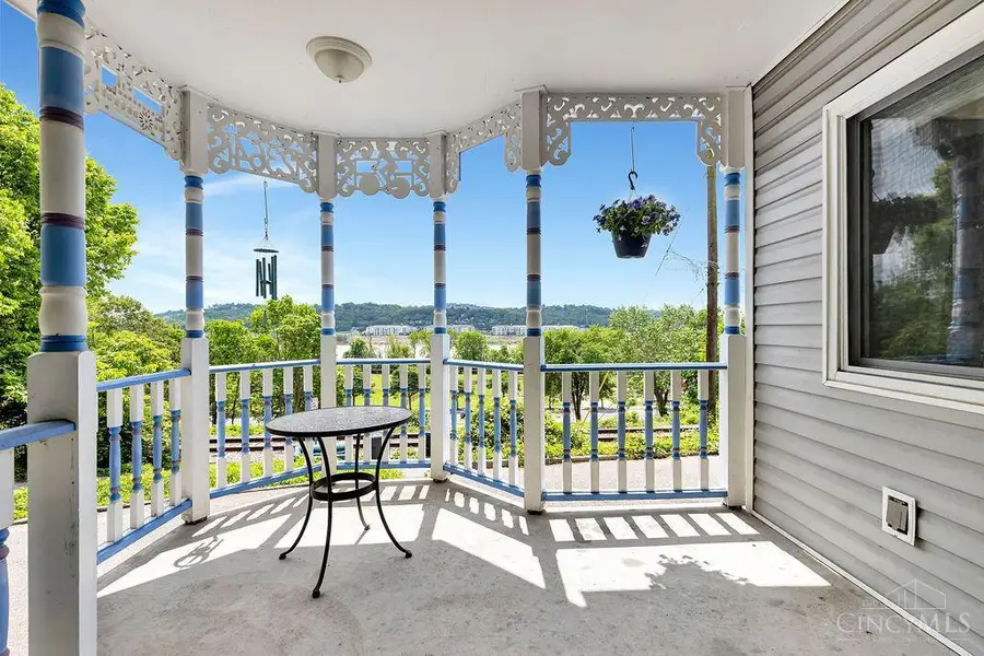 2364 Gladstone Avenue, Cincinnati, OH 45202 - #3