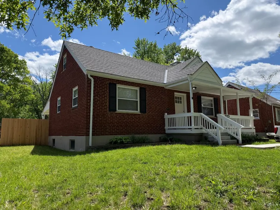1175 Madeleine Circle, Finneytown, OH 45231 - #3