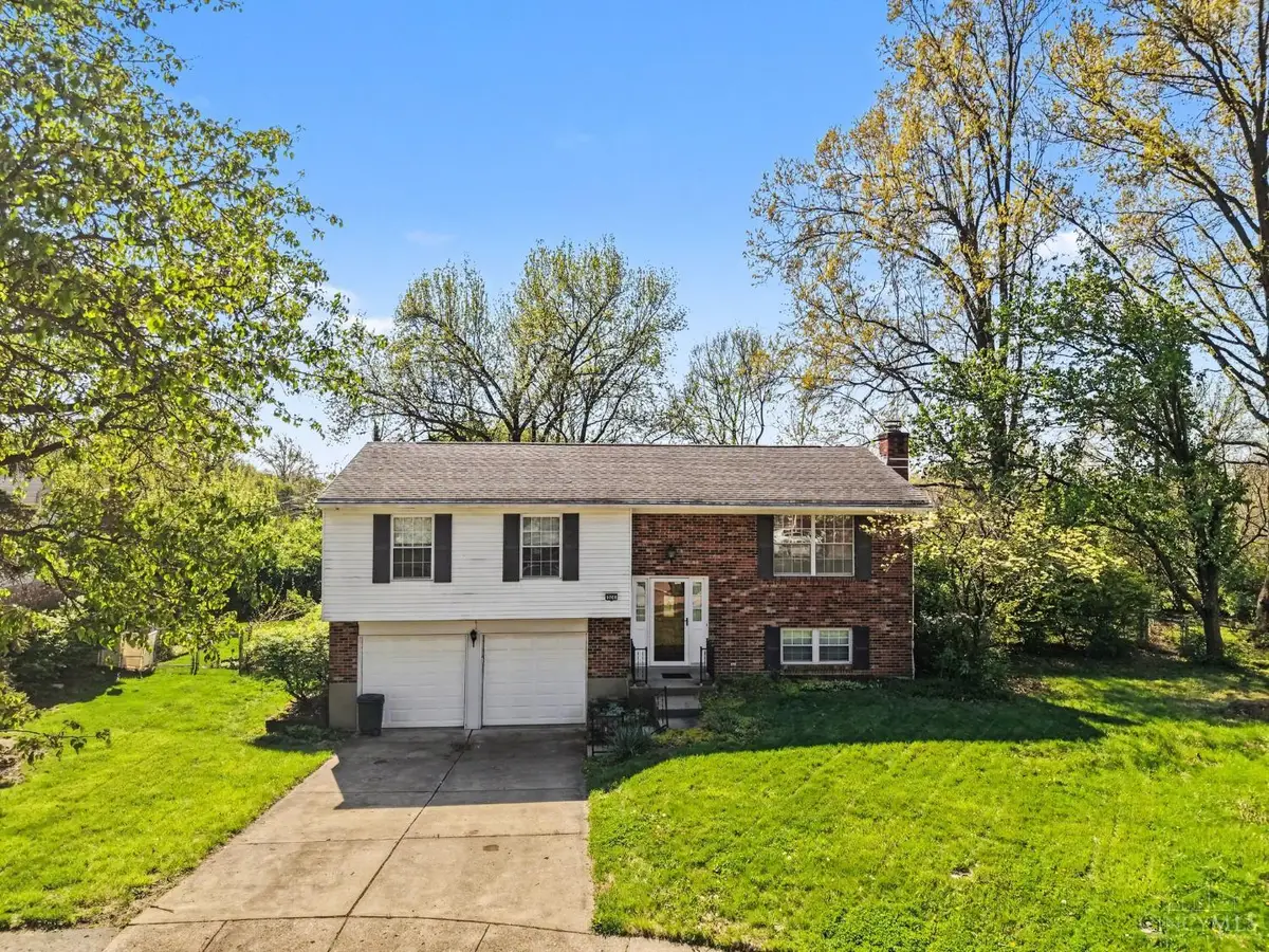 224 Sebastian Court, Delhi Hills, OH 45238 - #1