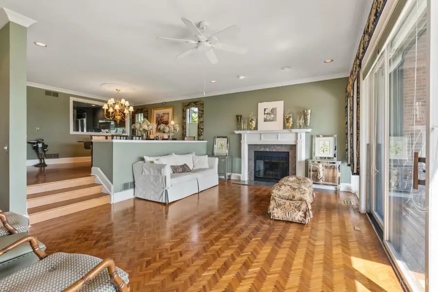 382 Grand Avenue #1, Cincinnati, OH 45205 - #3