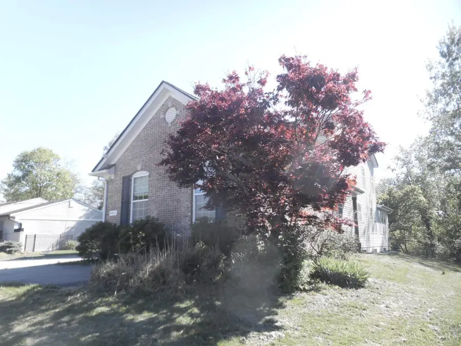 8452 Kenwood Rd, Sycamore, OH 45236 - #3