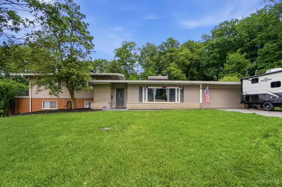 716 Shelley Drive, Batavia, OH 45103 - #3