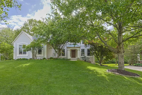 10706 Woodgate Lane, Montgomery, OH 45242