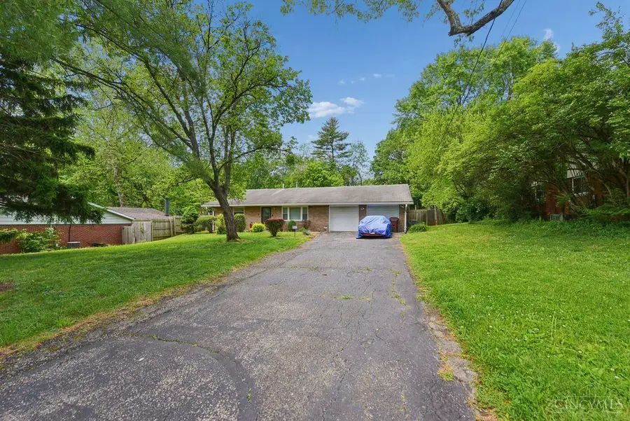 9613 Kosta Drive, Springfield, OH 45231 - #2