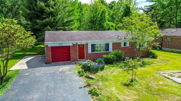 9315 Greenhedge Lane, Symmes Twp, OH 45140