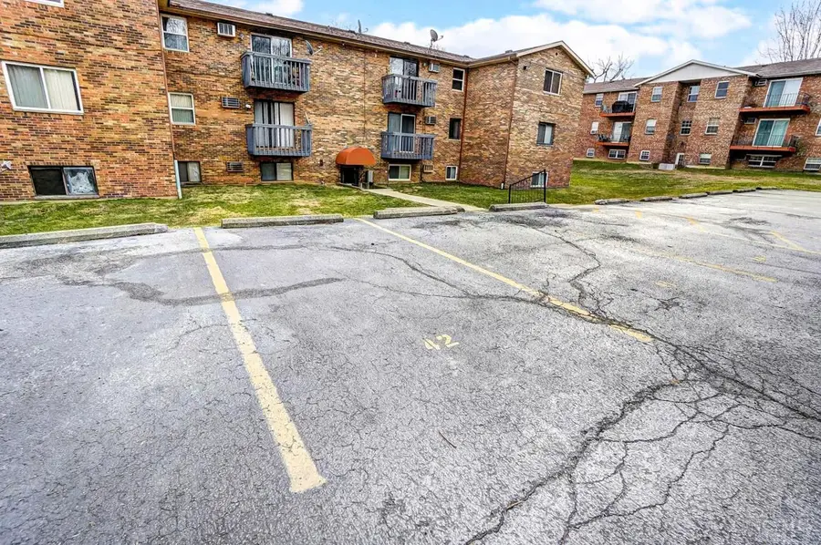 5453 Camelot Drive #42, Fairfield, OH 45014 - #2