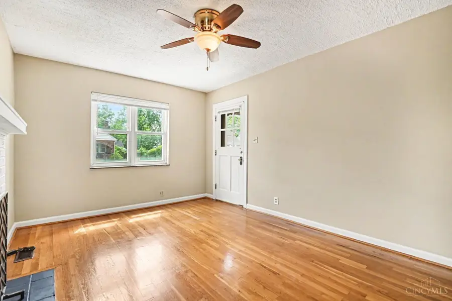 3826 Superior Avenue, Silverton, OH 45236 - #3