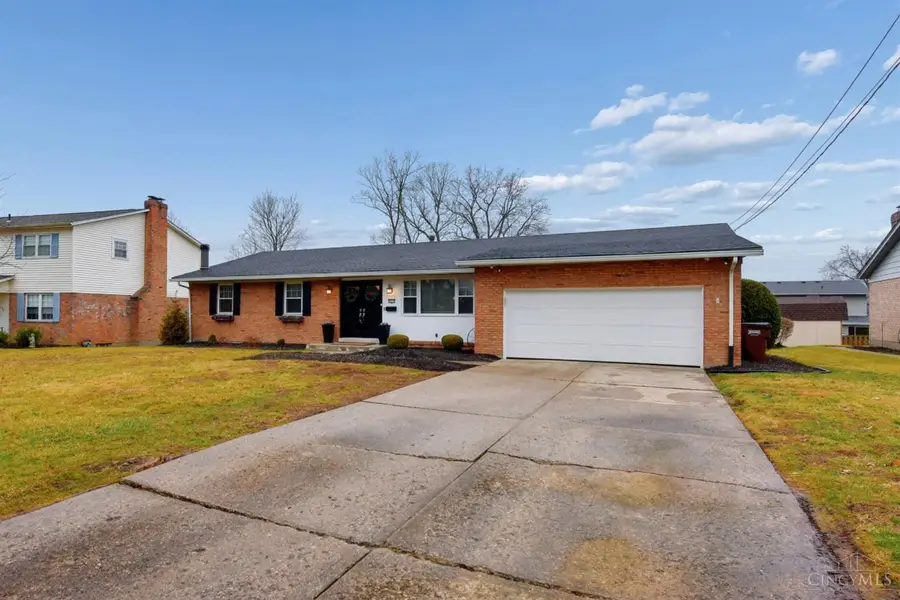 6250 Elmhill Court, Green, OH 45248 - #3
