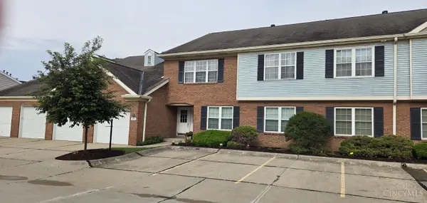 5149 Carriage Hill #207, Green Twp, OH 45248