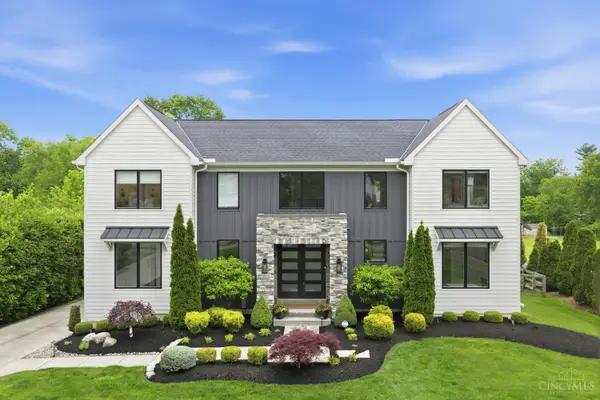 9932 Zig Zag Road, Montgomery, OH 45242