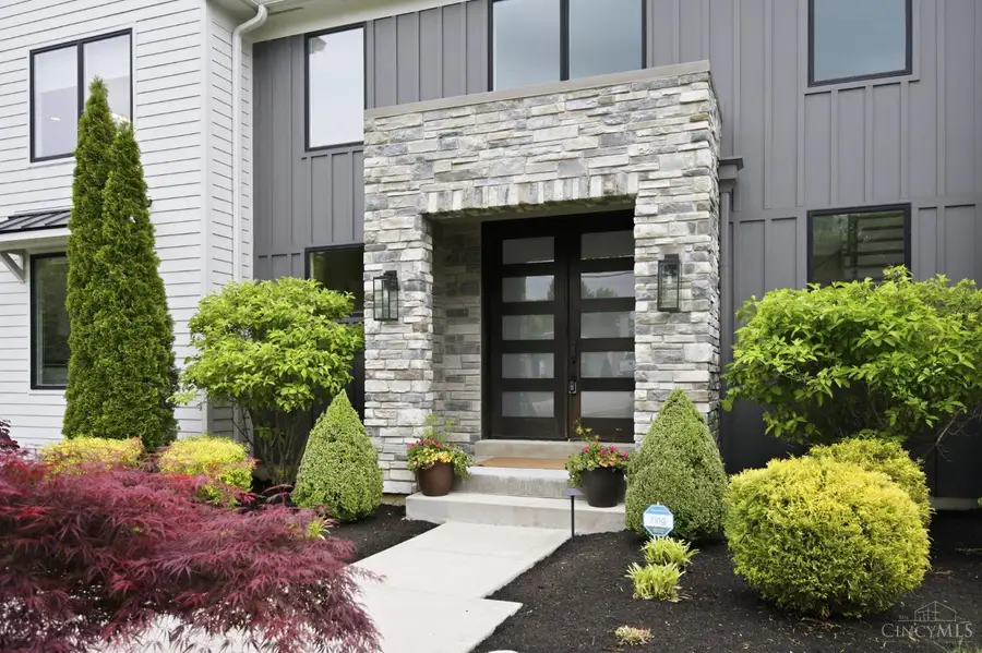 9932 Zig Zag Road, Montgomery, OH 45242 - #3