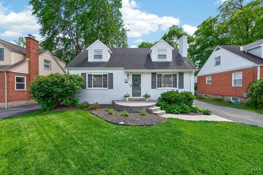7909 Locust Lane, Madeira, OH 45243 - #2